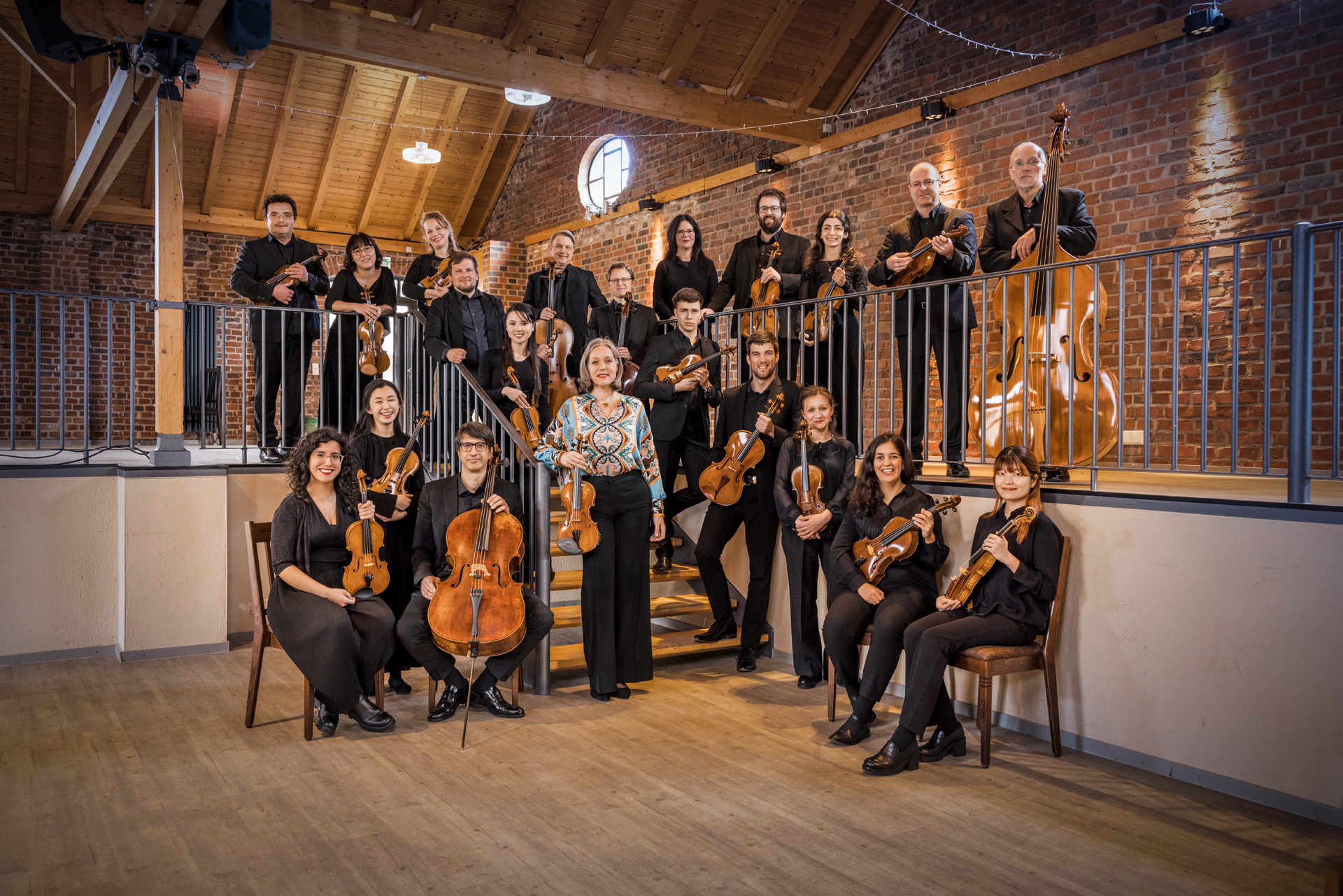 editorialfotograf Jochen Rolfes aus Düsseldorf mit Editorialfotografie: Shooting für das Orchester der Deutschen Kammerakademmie Neuss.